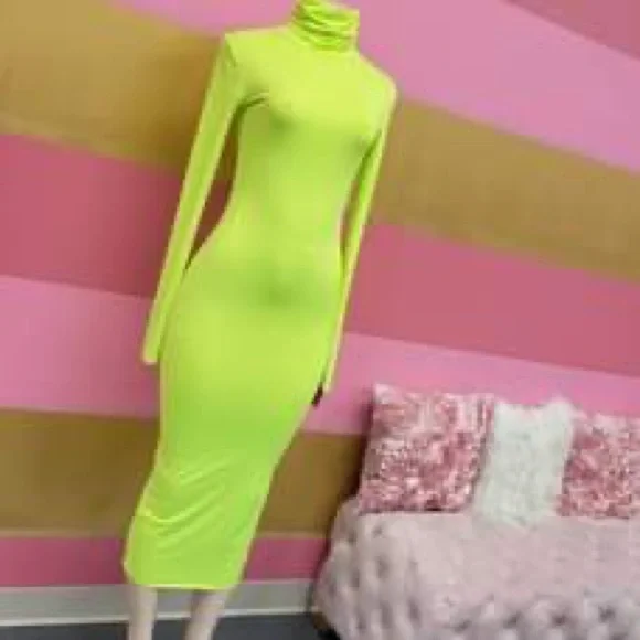 Stretchy Apple Green Dress - Picture 1 of 3